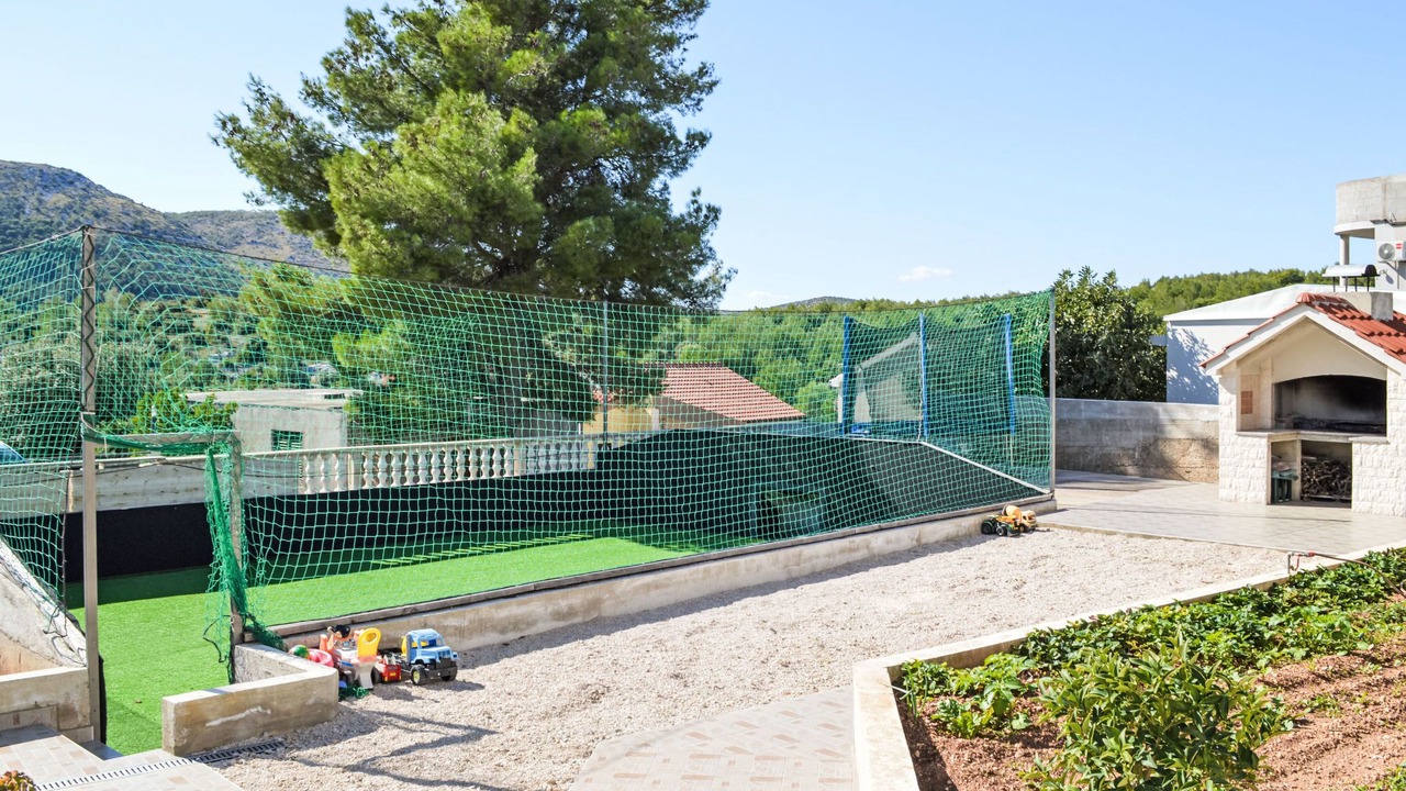 Photo of Outdoor in Grebastica