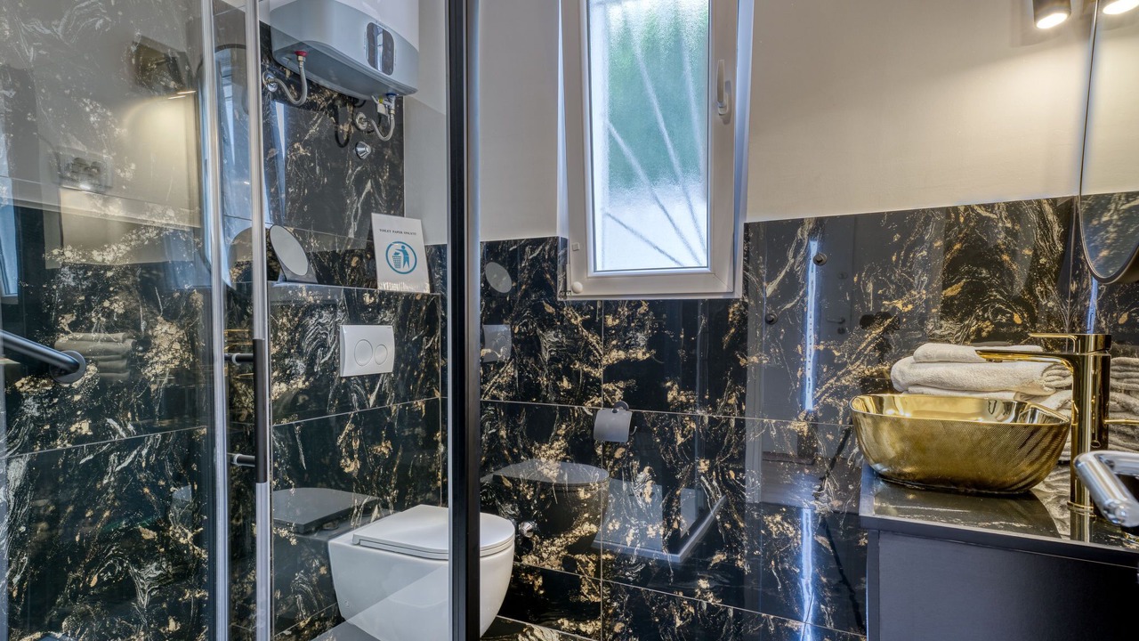 Photo of Bathroom in Ika
