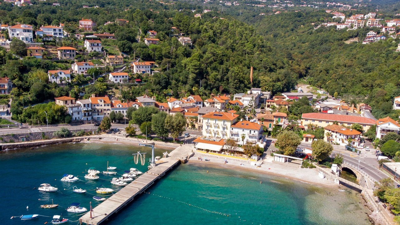 Photo of Outdoor in Ika