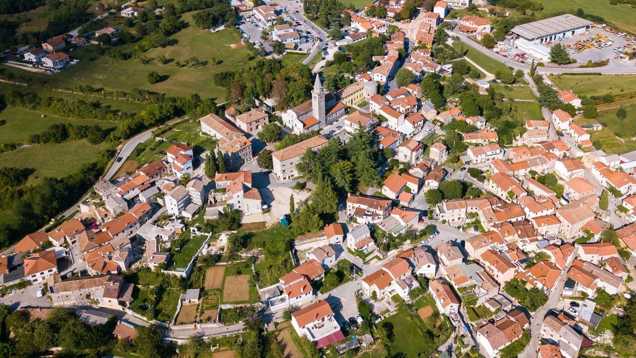 Photo of Others in Gracisce
