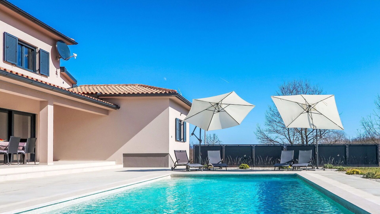 Photo of Outdoor in Gracisce