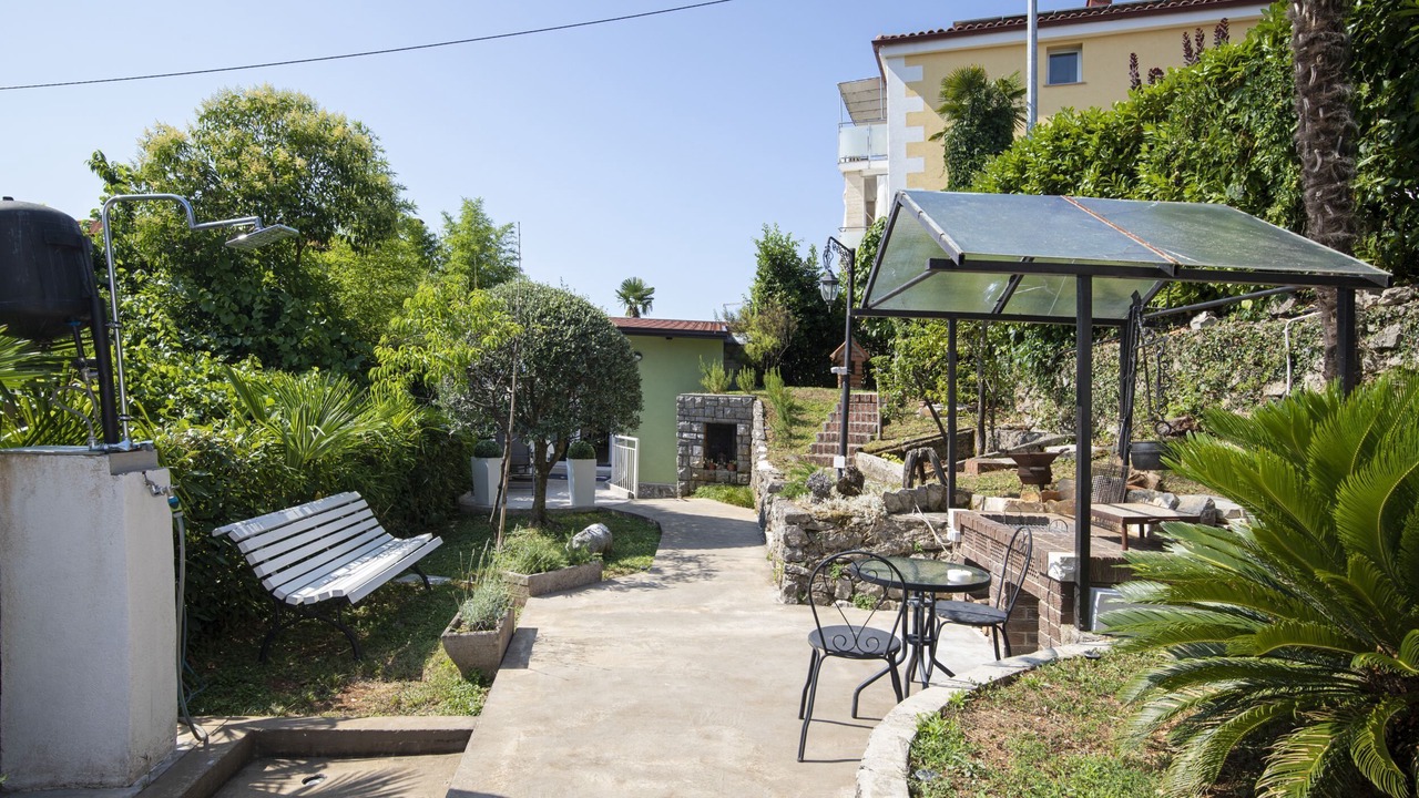 Photo of Outdoor in Ika