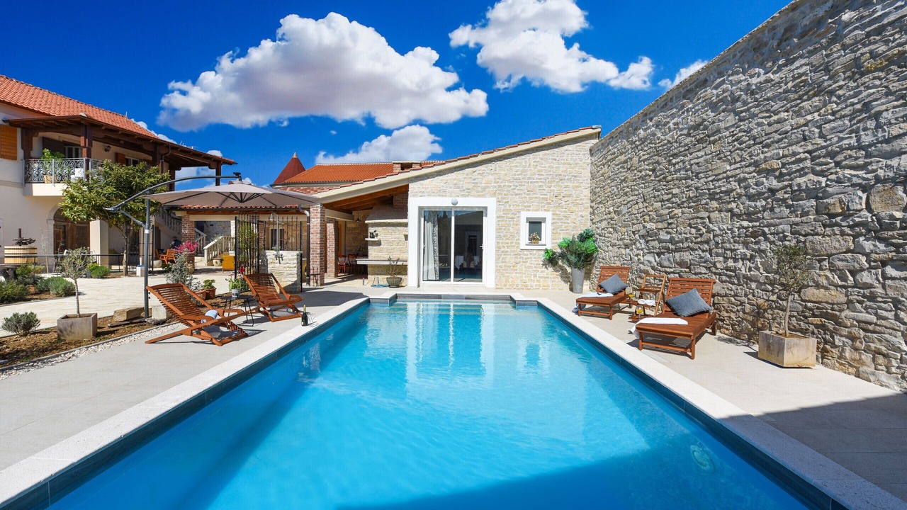 Photo of Outdoor in Smilcic