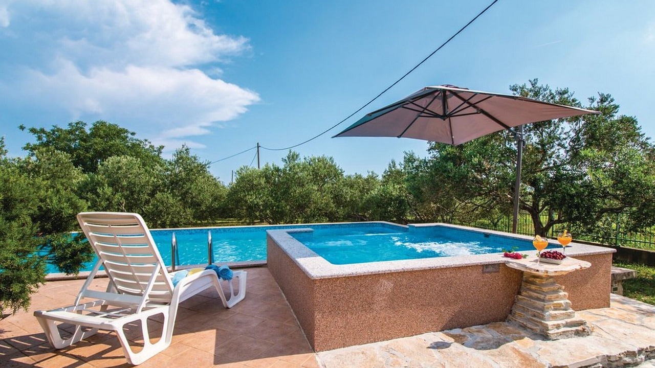 Photo of Outdoor in Rudine