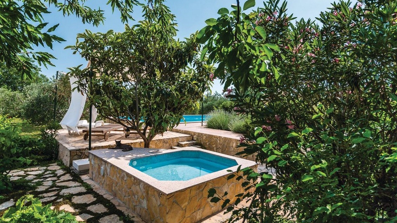 Photo of Outdoor in Rudine