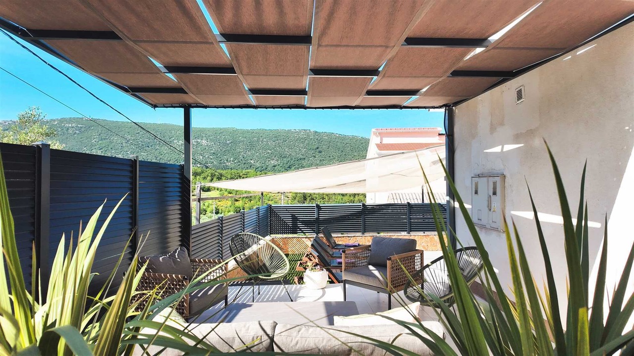 Photo of Patio Balcony in Tugare