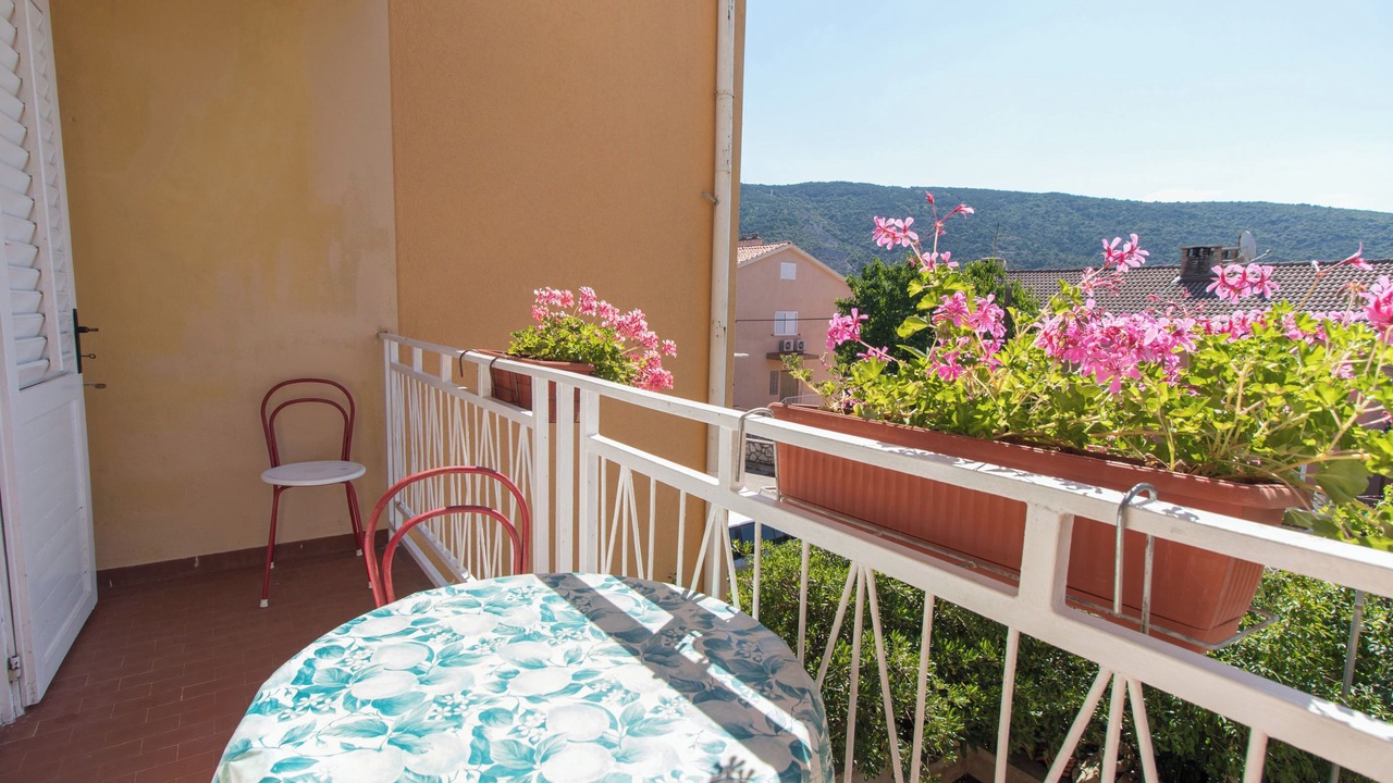 Photo of Outdoor in Cres