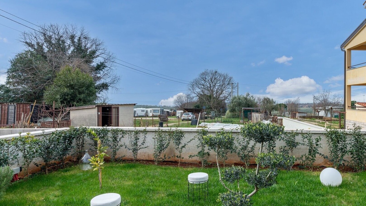 Photo of Outdoor in Cervar