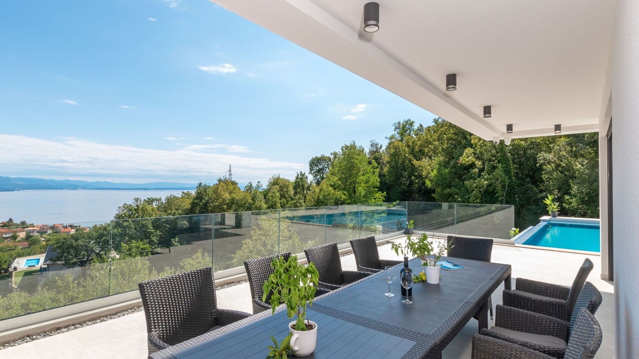 Photo of Patio Balcony in Bregi