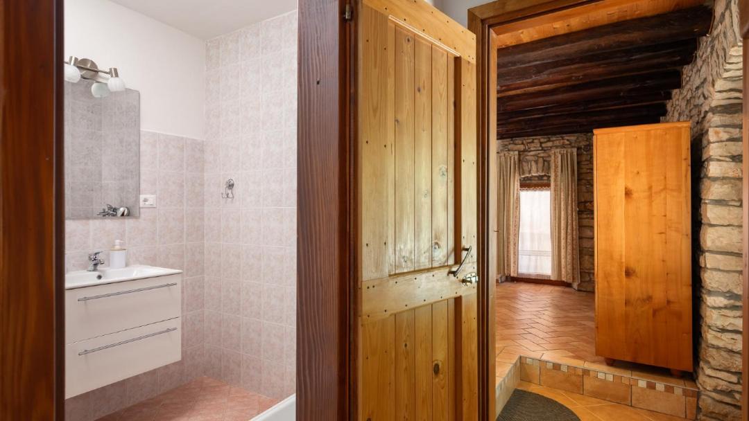 Photo of Bathroom in Vardica