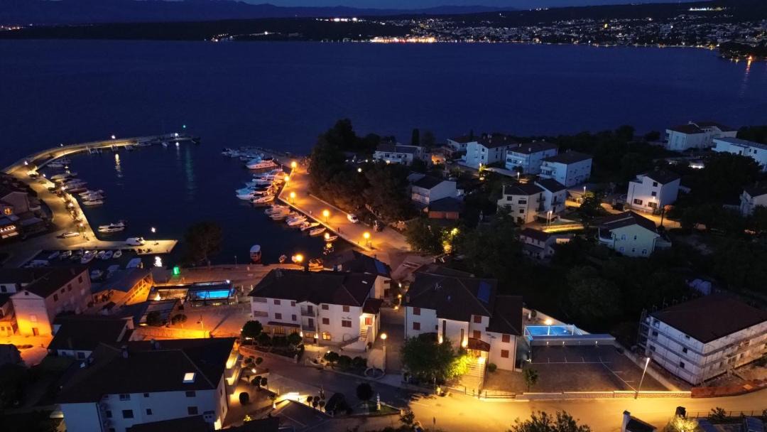 Photo of Others in Porat