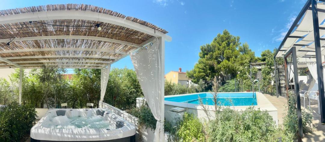 Photo of Patio Balcony in Bidol
