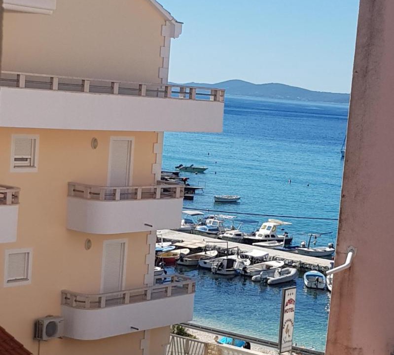 Photo of Patio Balcony in Okrug Gornji