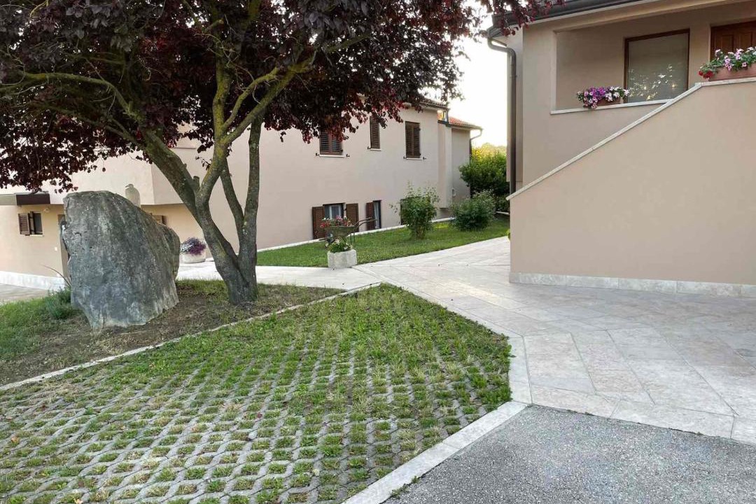 Photo of Buildings in Trviz