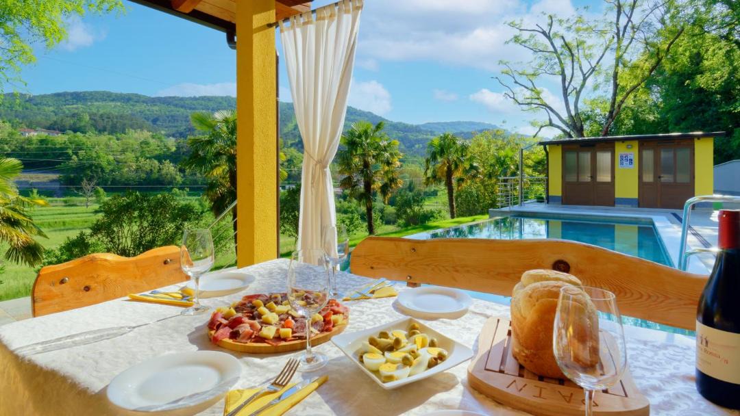 Photo of Patio Balcony in Buzet