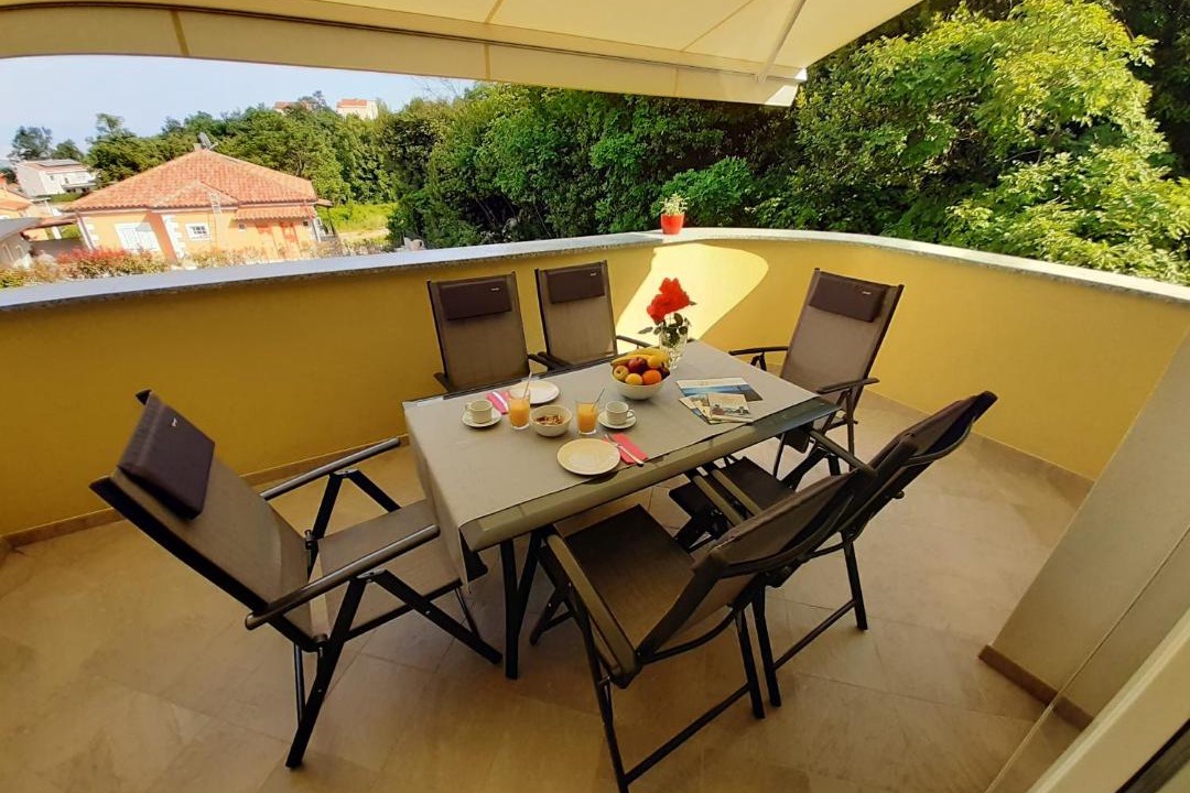 Photo of Patio Balcony in Pobri
