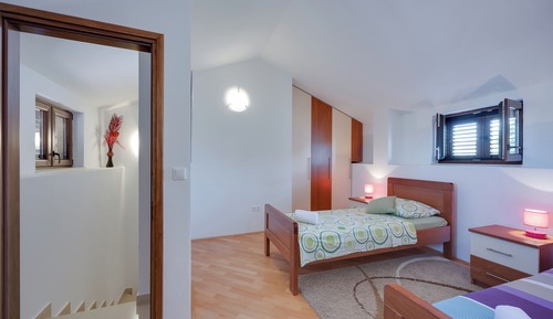 Family House, 2 Bedrooms, Microwave (Holiday Home Ema Near Poreč /w)