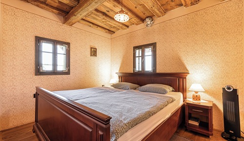 Family House, Multiple Bedrooms, Mountainside (Vineyard Cottage Pavlin 2)