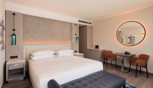 Deluxe Room, 1 King Bed