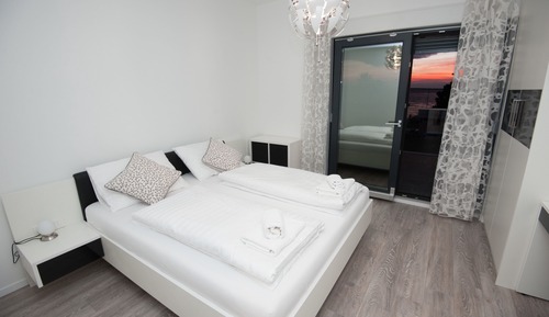 Deluxe Apartment (1)