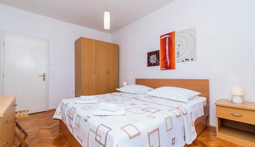 Apartment (A5)