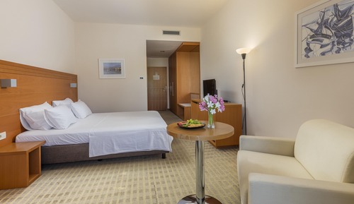 Premium double room with extra bed, sea view, balcony