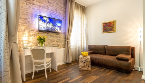 Deluxe Double Room (Extra Bed)