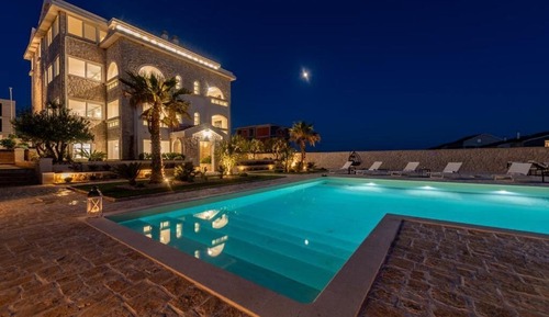 Apartment, Balcony