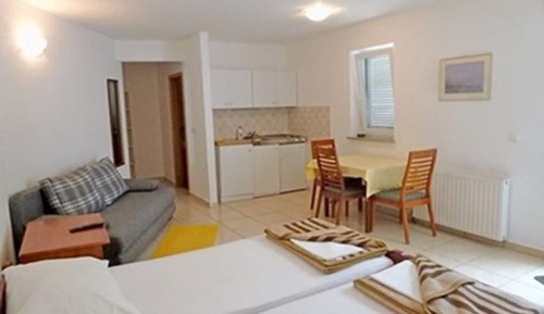 Studio (A4)