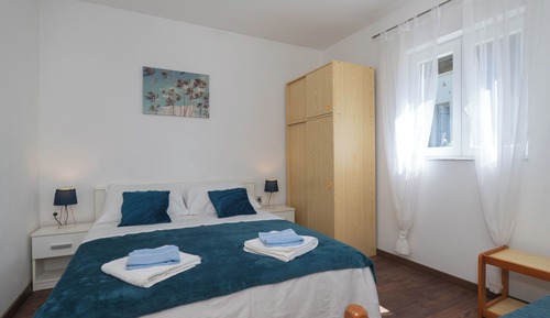 Apartment (A2)