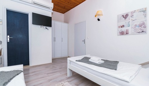 Room (S301)