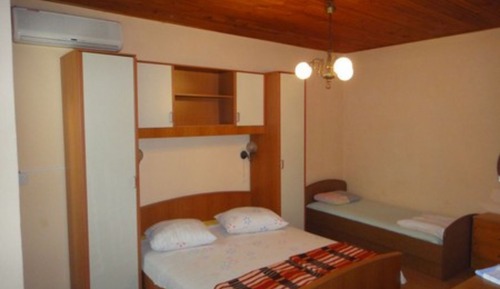 Studio (Studio Apartment with Terrace)