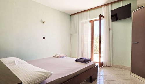 Studio (Studio Apartment with Terrace with Se)
