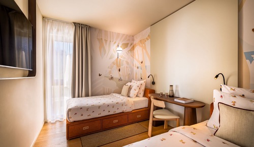 Superior V Level Suite for 2+2 Seaside