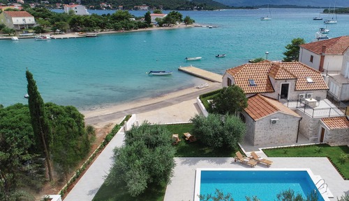 House (Three Bedroom Holiday Home with Pool )