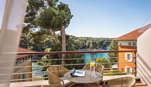 Cikat bay Suite with Balcony and Sea View