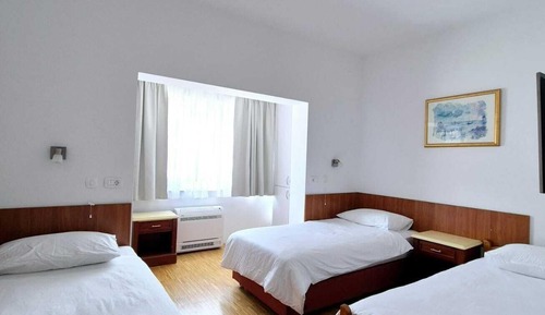 Comfort Triple Room, Garden View