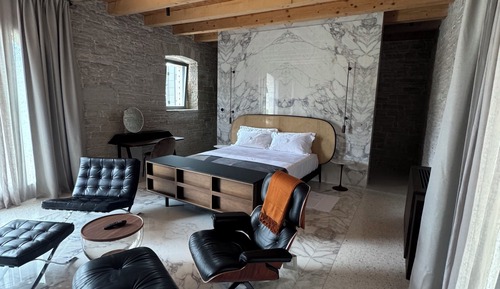 Suite, 1 King Bed, Terrace, Garden View