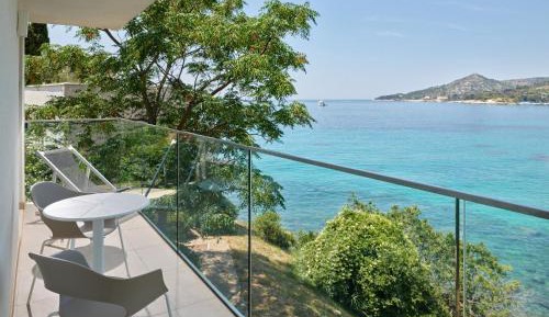 Standard Sea View Apartment for 4 
