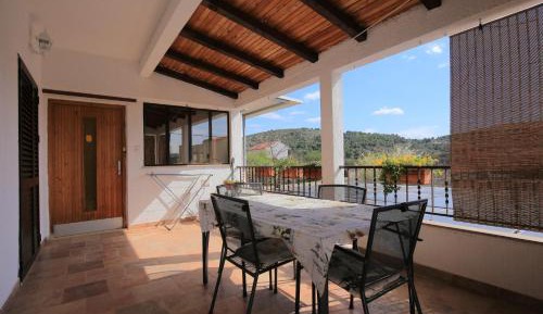 One-Bedroom Apartment with Terrace