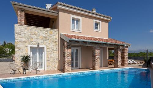 Villa with Sea View