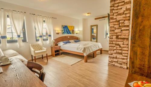 Deluxe Double or Twin Room with Garden View