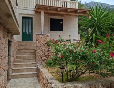 Studio Apartment with Sea View