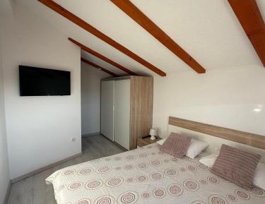 Two-Bedroom Deluxe Apartment with Balcony