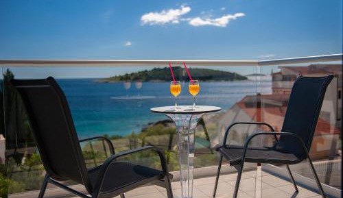 Luxury Suite with Side Sea View and Balcony