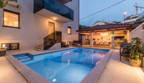 Suite with Private Pool