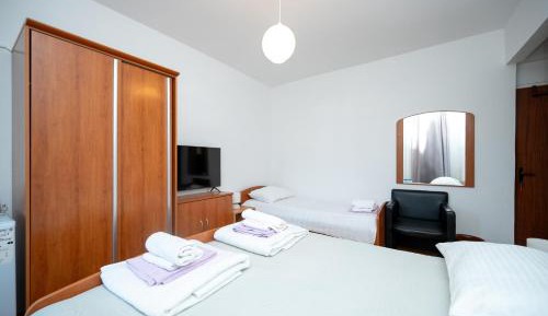 Triple Room with Balcony and Sea View