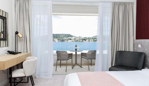Quadruple Room with Sea View