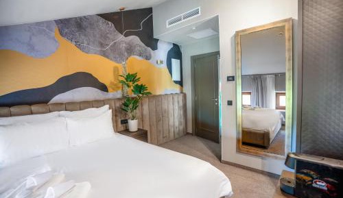 Standard King Room