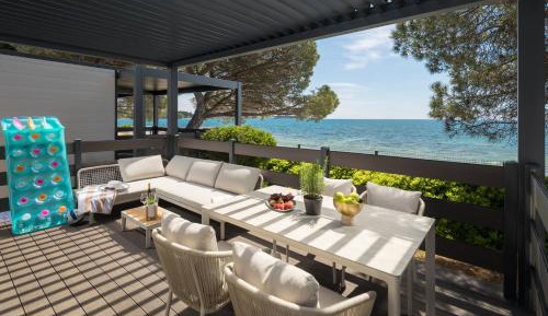 Premium Two Bedroom Sea Front Mobile Home